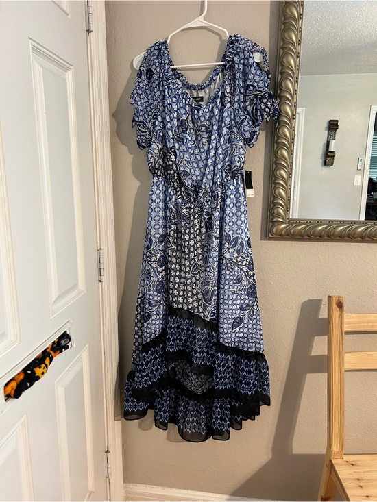 Nine West Dresses & Skirts - Nine West Blue & White Patterned High-Low Ruffle Dress